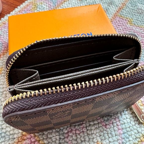 louis vuitton coin purse - Picture 4 of 6